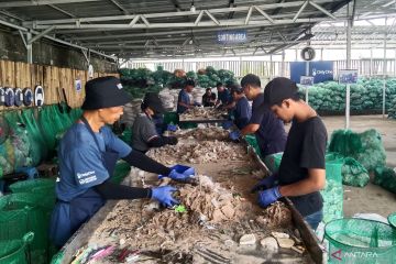 Kehidupan kedua sampah plastik jadi furnitur cantik