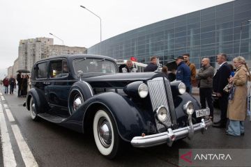 RUSSIA-ST. PETERSBURG-VINTAGE VEHICLE SHOW