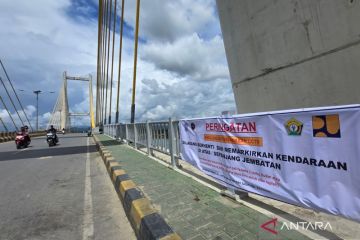 Larangan berhenti di Jembatan Teluk Kendari