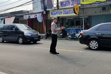 Polres Cilegon siagakan 80 polantas di jalur wisata Pantai Anyer