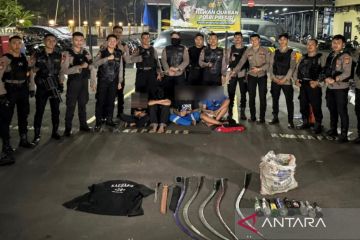 Empat remaja bawa sajam yang diduga untuk tawuran ditangkap polisi