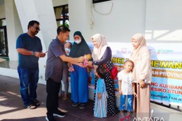 Dinkes Provinsi Gorontalo Bagikan Daging Kurban untuk Keluarga Berisiko Stunting