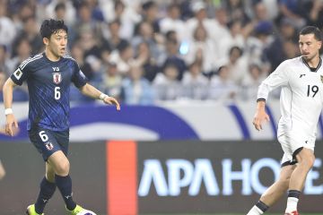 Liverpool kena kabar buruk: Wataru Endo cidera parah, Arne Slot pastikan absen lama