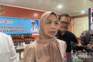 Bupati Ratu Zakiyah intruksikan Kades gunakan dana desa tangani sampah
