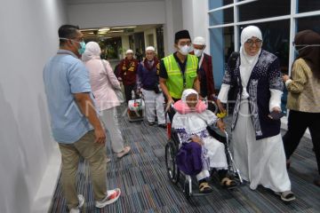 Kepulangan jamaah haji kloter pertama Padang
