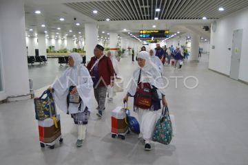 Kepulangan jamaah haji kloter pertama Padang