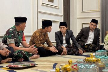 Silaturahmi ke Ponpes Gus Iqdam, Gibran: Beliau teman lama dan guru