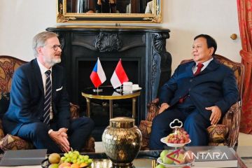 Prabowo terima kunjungan PM Ceko Petr Fiala saat singgah di Praha