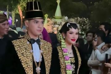 Prosesi ngunduh mantu Al dan Alyssa digelar dengan nuansa Jawa