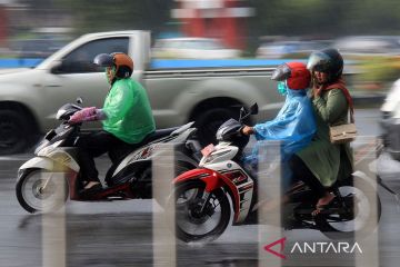 Cuaca di kota-kota besar diprakirakan berawan hingga hujan ringan