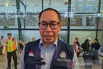 Kemlu: 97 orang dievakuasi dari Iran dipulangkan bertahap lewat Baku