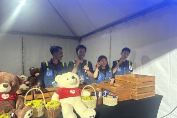 Ada yang unik di konser STAYC Jakarta, pekerjakan disabilitas