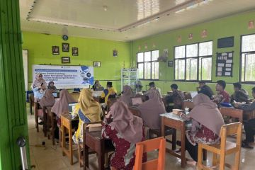 Optimalisasi Basic Prompting AI tingkatkan kompetensi Guru MTs dan MA