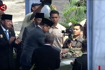 Presiden Prabowo resmikan kendaraan listrik taktis PT Pindad