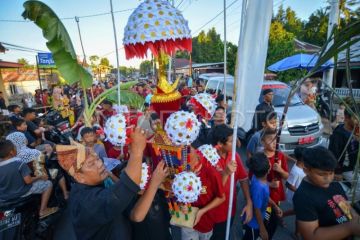 Prosesi Manabang Batang Pisang Tabuik