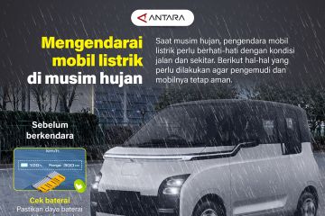 Mengendarai mobil listrik di musim hujan