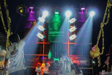 Karnaval desa dengan pawai audio kapasitas besar di Malang