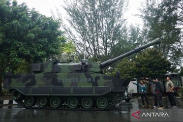 TNI AD pamerkan 101 alutsista dalam Upacara Militer