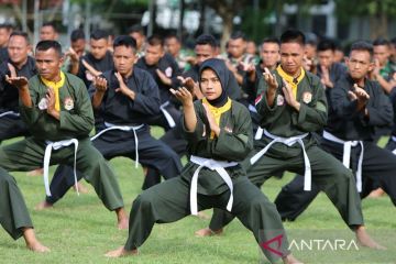 FOTO - Pencak silat militer tingkatkan kemampuan bela diri TNI di Aceh