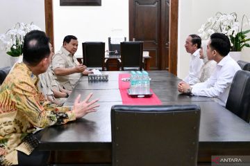 Presiden Prabowo larang Jokowi ke luar negeri, benarkah? Cek faktanya