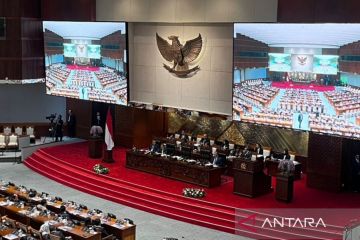 Politik kemarin, Rapat Paripurna DPR RI hingga RUU Haji Umrah