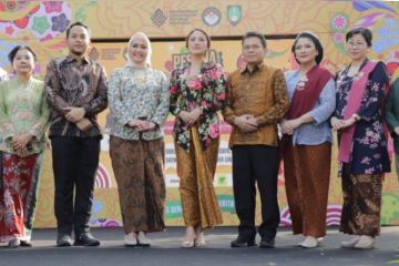 Kemenbud ajak masyarakat hidupkan kebaya jadi identitas bangsa