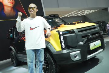 Chery tampilkan J6 karya modifikasi Cellos