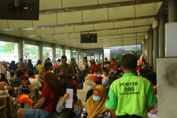 Ini ancaman KAI Jakarta bila penumpang ketahuan merokok di kereta&nbsp;