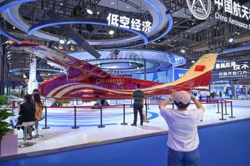 Pesawat kargo nirawak China rampungkan penerbangan  di medan kompleks