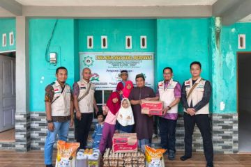 Semarak Kemerdekaan, YBM PLN Salurkan Sembako ke Panti Asuhan di Mempawah