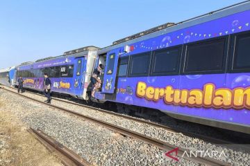 Kereta Api Argo Bromo Anggrek anjlok di Subang