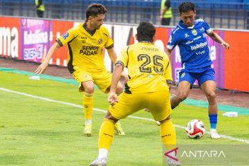 Persib Bandung kalahkan Semen Padang