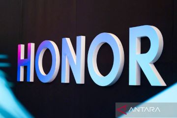 Honor siapkan ponsel lipat layar lebar untuk saingi Samsung dan Apple
