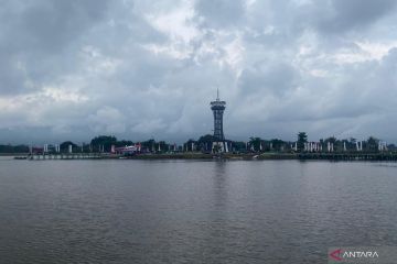 Wagub Jabar Erwan siapkan tim untuk pelestarian alam Situ Bagendit di Garut