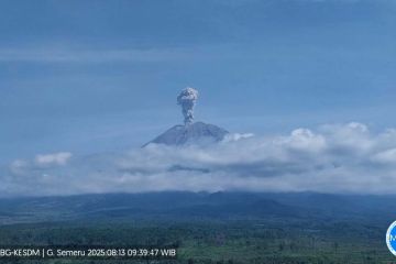 Letusan Gunung Semeru capai1.000 meter diatas puncak saat erupsi