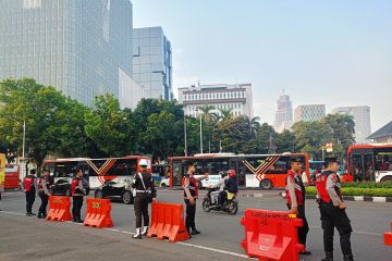 Polisi mulai atur arus lalu lintas dan jaga kawasan Patung Kuda