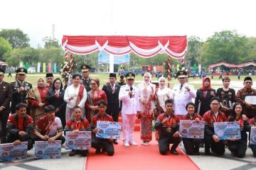 Gubernur Kalteng berikan bonus Rp1,275 miliar atlet berprestasi