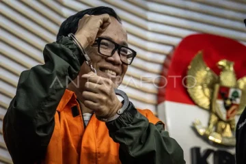 KPK tetapkan Wamenaker sebagai tersangka korupsi