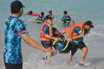 Uji ketangkasan peningkatan kemampuan personel ARFF Bandara Bali