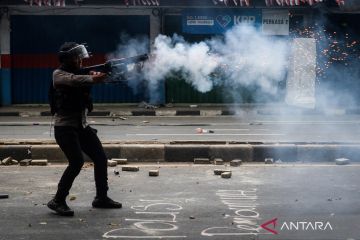 Unjuk rasa di depan DPR