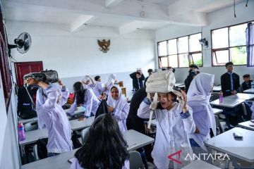 Simulasi penanganan gempa di Bandung