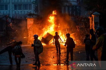 Aksi 29 Agustus di Bandung berakhir ricuh