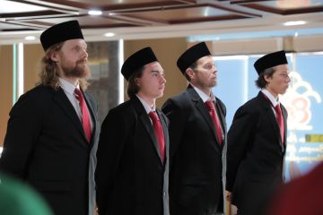 Berapa biaya yang dibayarkan seorang WNA yang ingin menjadi WNI?