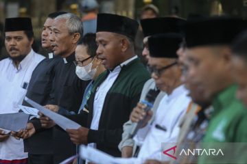 Doa bersama untuk perdamaian Indonesia