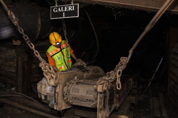 Tambang bawah tanah Sawah Luwung