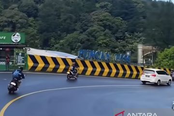 Polisi rekayasa arus lalu lintas antisipasi macet di jalur Puncak