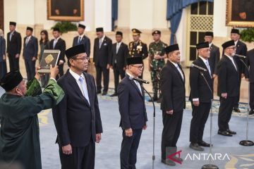 Presiden lantik menteri dan wakil menteri