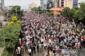 Demonstran Nepal duduki gedung parlemen
