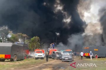 Brimob kerahkan 2 mobil water cannon padamkan kebakaran di Konsel