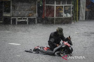 Banjir akibat buruknya kualitas drainase di Tangerang